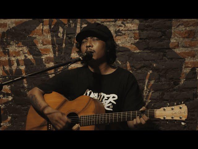 ERIN SUPER - Ibuku Berbohong - Live at Earhouse