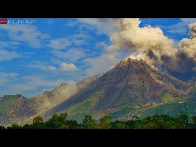 Dec 24, 2024: Large Pyroclastic Flow at Santa Maria Volcano (Santiaguito) Guatemala