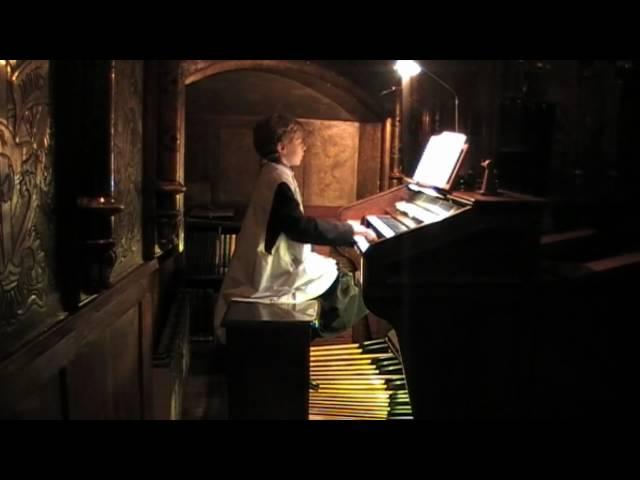 Escolania de Montserrat: Bach's Prelude and Fugue in B flat major