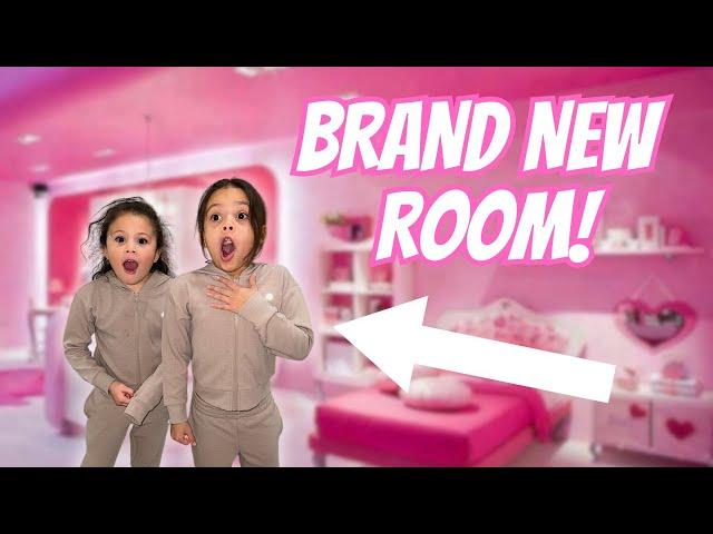 SURPRISING THE GIRLS WITH A BRAND NEW ROOM! FT. JCOOK & CELYS | VLOGMAS DAY 26