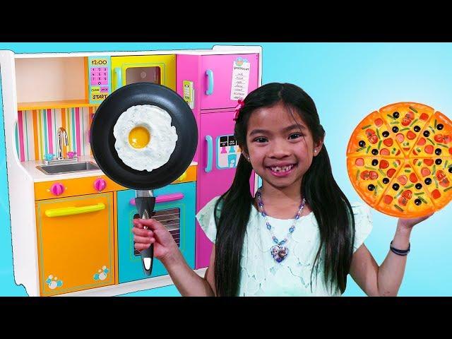 Emma Pretend Cooks w/ Cute Kitchen & Food Truck Toy