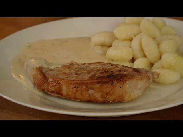 The best recipe for pork roast with cheese sauce