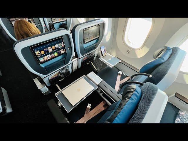 InsideLook: This is KLM’s brand new Premium Comfort in the Boeing 787-10 Dreamliner to New York️