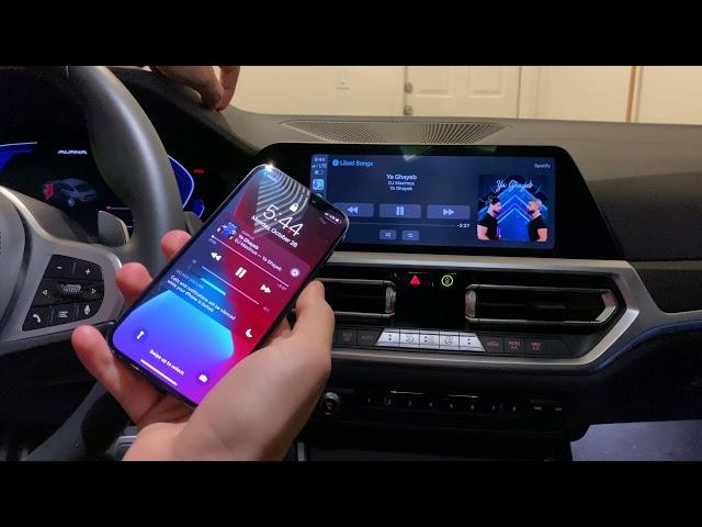 iPhone 12 Pro CarPlay on iOS 14 with BMW iDrive 7 | Full Screen | Wireless CarPlay | 2020