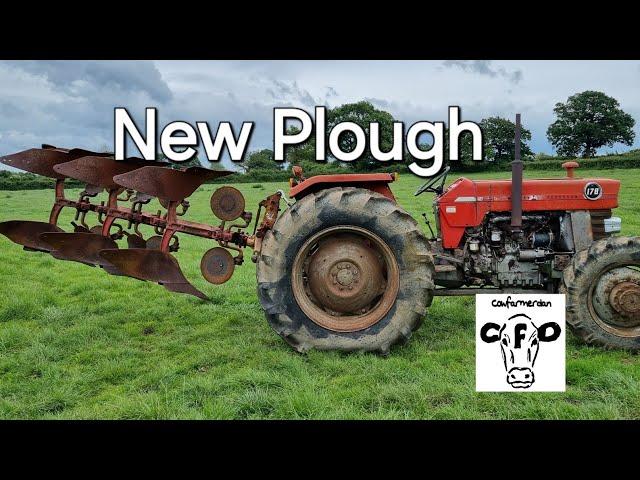 Vintage Thursday. Massey Ferguson 30 plough.