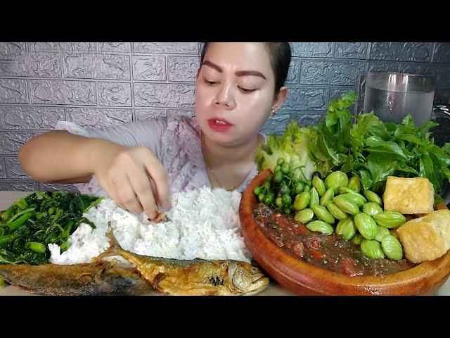 ikan asin Peda,tumis bayam,sambal Goang terasi bakar,petai kupas,lalapan, Mukbang