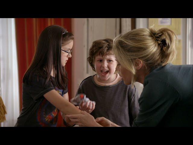 Modern Family : Pilot, Haley's first Boyfriend (Dylan) | STS