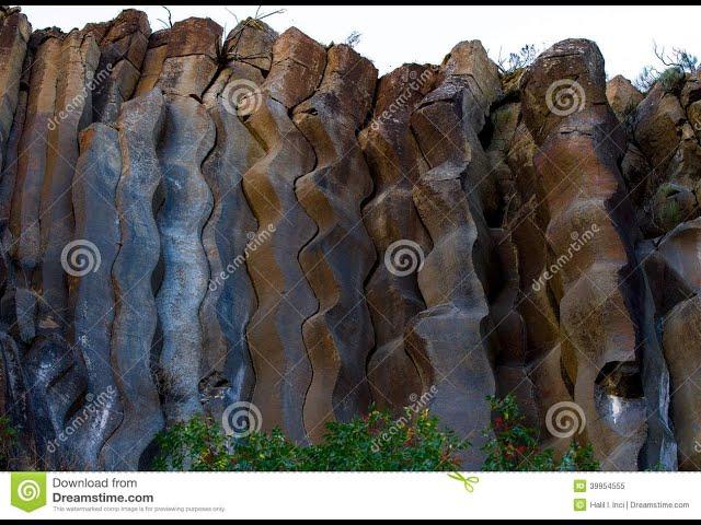 Crazy Rock Formations That No Geologist Can Explain so Let Mudfossil University Try