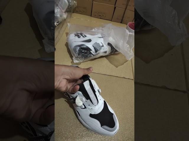 Spatu Sepatu model Terbaru Pria Style korea