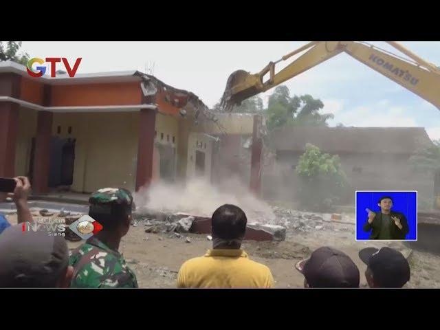 Sebuah Rumah Dihancurkan Oleh Pemilik, Karena Marah Istri Selingkuh Di Ponorogo - BIS 08/03