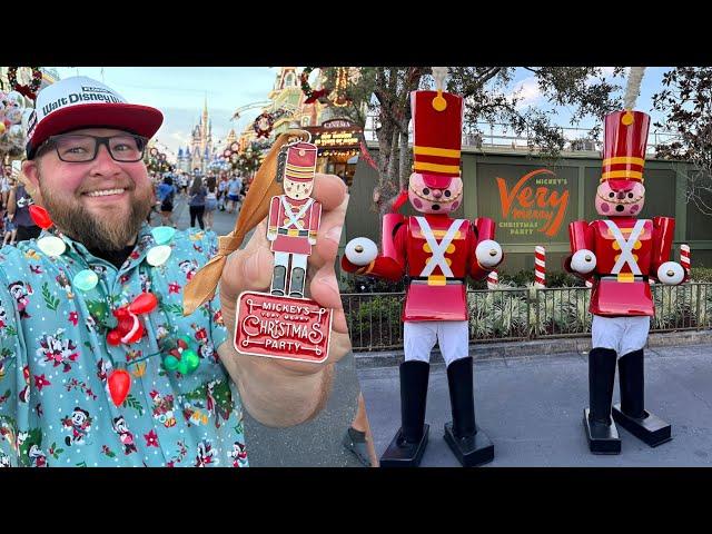 Mickey's Very Merry Christmas Party 2023 Guide: NEW Food & The BEST Characters | Walt Disney World￼