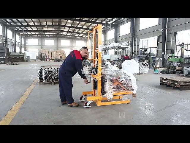 CYL manual winch stacker