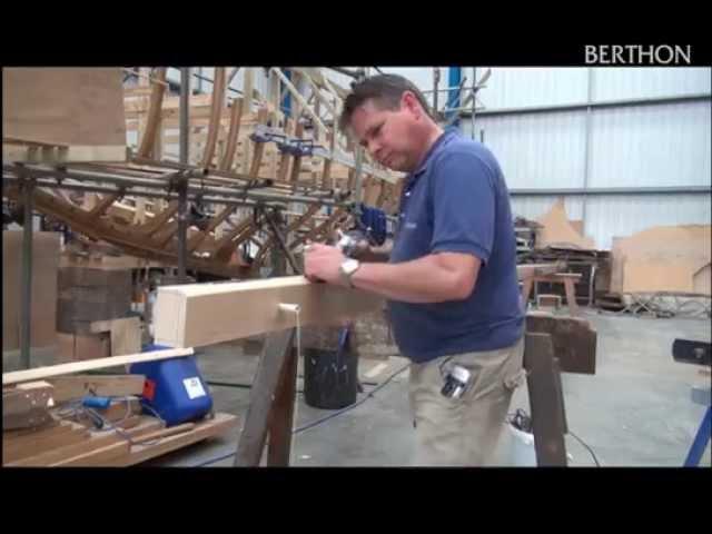 Wooden Mast Repair - Berthon Boat Company