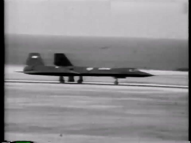 SR-71 이륙 장면 - Footage of SR-71 takeoff (1977)