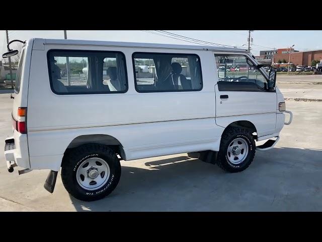 1996 Mitsubishi Delica L300 StarWagon Turbo Diesel walkaround