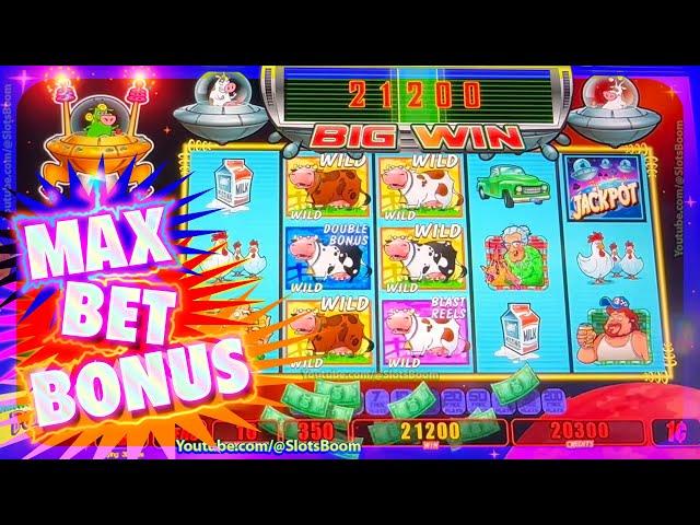 DOUBLE MAX BONUS!!!! BIG WIN on Invaders Return From the Planet Moolah CASINO SLOTS  @SlotsBoom