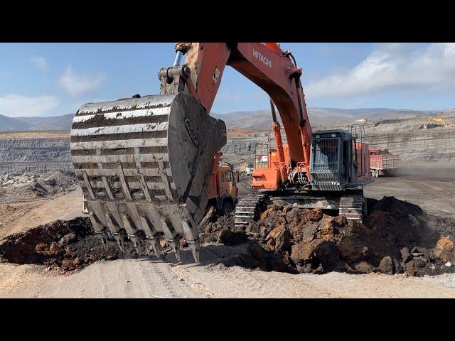 Hitachi Zaxis 670LCR Excavator Working For 3 Hours In Different Mining Sites - Mega Machines Movie