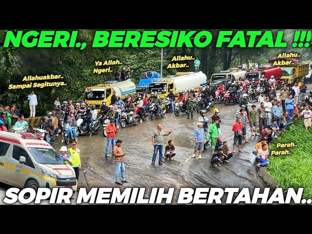 SITINJAU LAUIK MENGAMUK !!! Supir Truk Memilih Untuk Bertahan Dari Pada Memaksakan Kendaraan