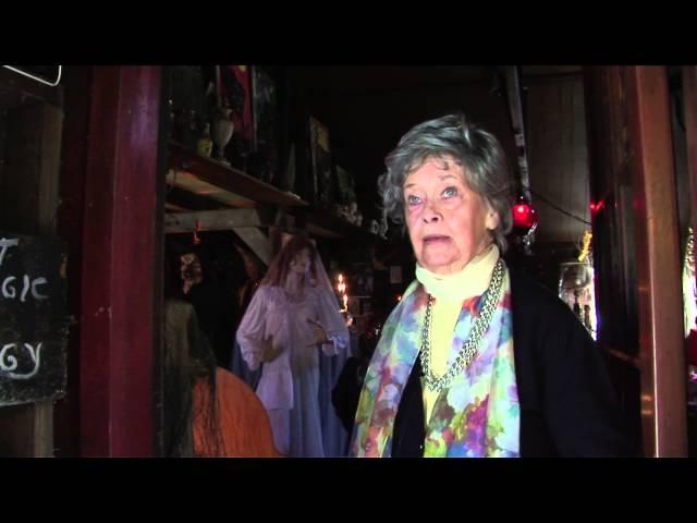 The Conjuring (2013) The Real Lorraine Warren [HD]