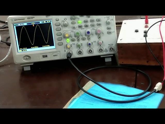 Experimental Setup for RC phase-shift oscillator and How it works.