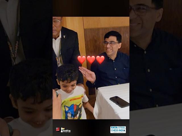 Cutest 3 year old Anish meets Vishy Anand ️ #vishyanand #chess