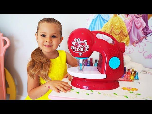 Diana Pretend Play with Toy Sewing machine