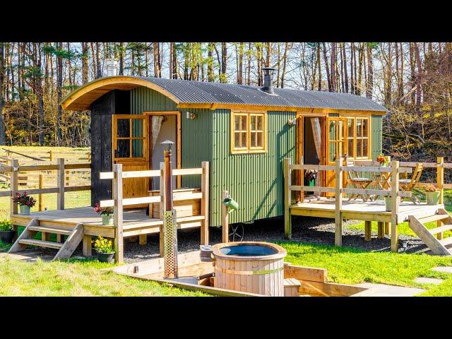 The Most Beautiful Chishillway Shepherd's Hut Cottage  | Living Design Tiny House