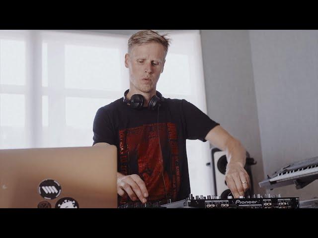 Joris Voorn | Studio DJ Set Traktor X Beatport LINK