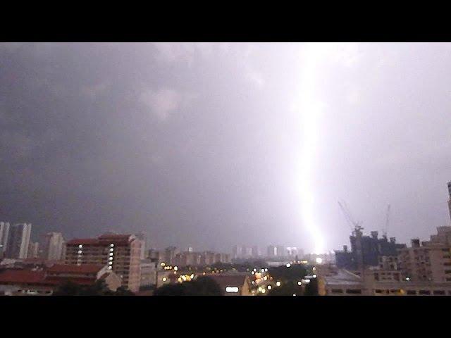 Singapore thunderstorm - lightnings, lightnings and more lightnings