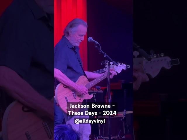 Jackson Browne @ Write Off Room - A concert highlight 2024. Check Bob Glaub on bass back there 