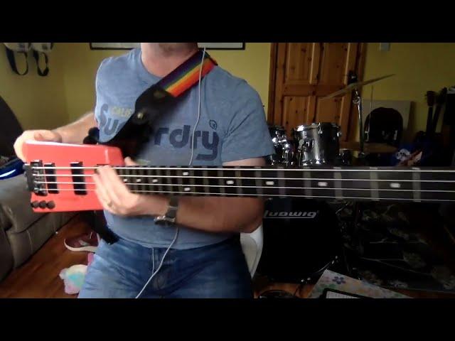 Headless Bass Shootout - Spirit XT-2 vs Hohner B2A vs Steinberger L2 vs Steinberger XL2.