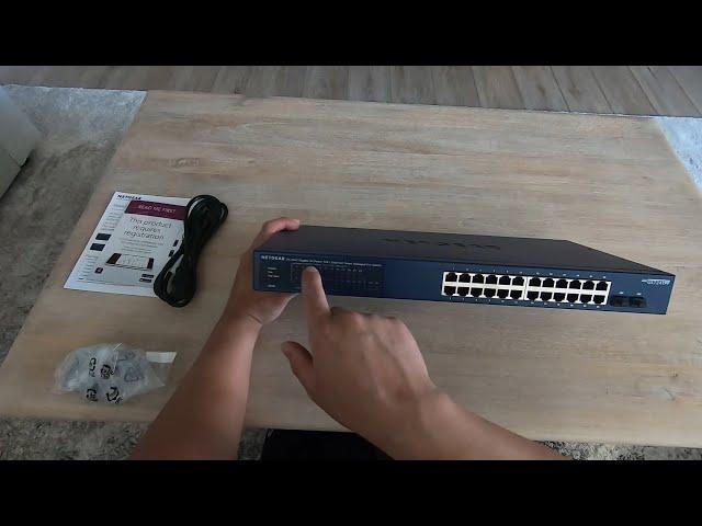 NETGEAR GS724TPP 24 Port POE Smart Ethernet Switch Unboxing