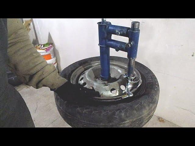 Самодельный ШИНОМОНТАЖ!!! Как работает заводская и самодельная лапка. DIY tire changing machine!!