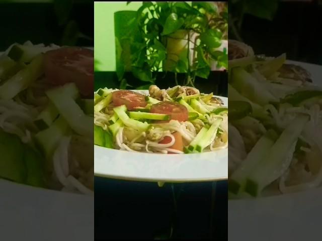 Noodles making vedio.@ishratjohir6299 #yoytubeshorts #foodsnap#food #noodles #viralshort