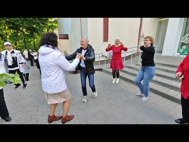 12.05.24г...И Снова ЗАЖИГАЕМ под КАЗАХСКИЙ ХИТ в Гомельском парке...