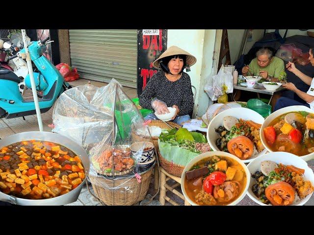 Amazing! Vietnamese Tomato Noodle Soup / is So Delicious priced at only $1 | Vietnam Street Food