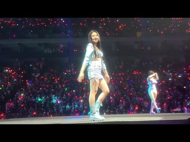 Twice (트와이스)- 4th World Tour III. Oakland, CA. "What is Love?"