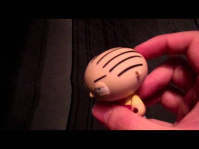 Family Guy KidRobot Vinyl Figure Openings 6