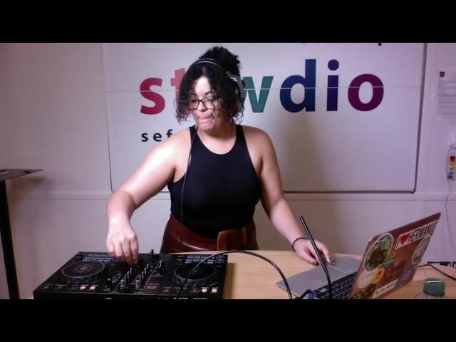 Spontaneous Miss Kiff DJ Set Live - Progressive House Mix DJ SET