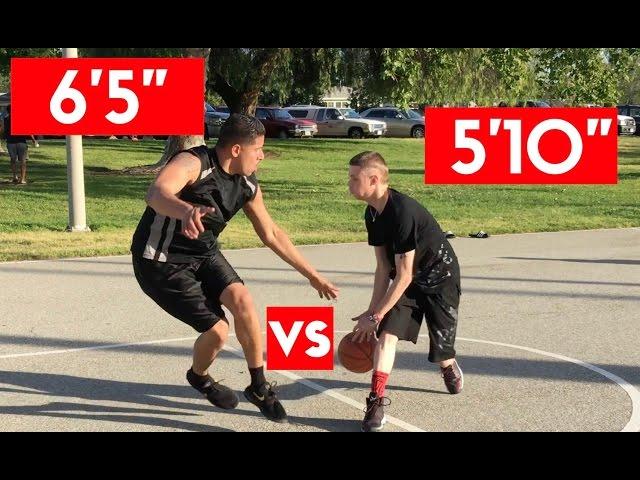 The Professor vs 6'5" Hooper ...doesn't even try on defense