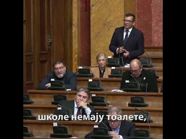 Јанко Веселиновић, Покрет за ПРЕОКРЕТ: Данас министар финансија витла папирима националног стадиона.