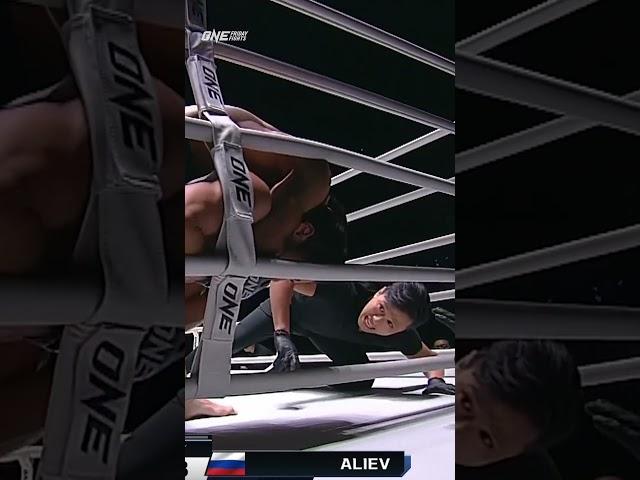 Asliddin Eshankulov  clubs and subs Nadyr Aliev to start ONE Friday Fights 24! 