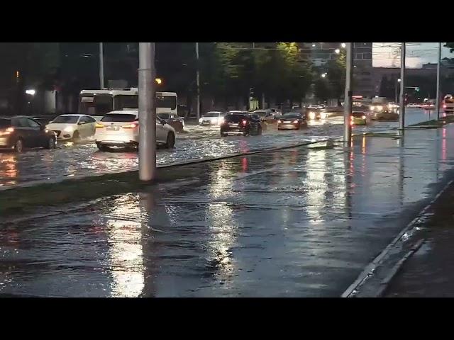 уфа сильная гроза молния сильный дождь 22 июня 2024 затопленные улицы города
