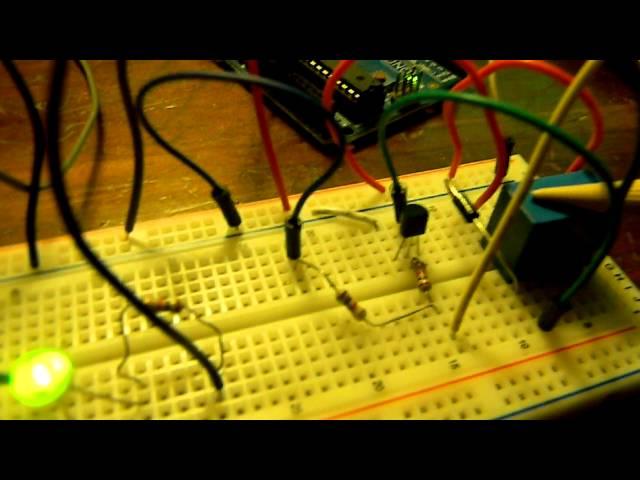 Arduino controlled relay transistor circuit - for use in a light bulb PCR machine