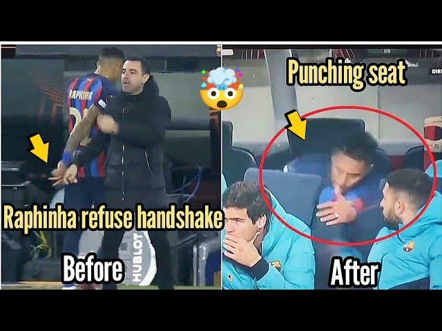 Raphinha refuse to Shake hands with Xavi and Punching Seat after Being Substituted again man United