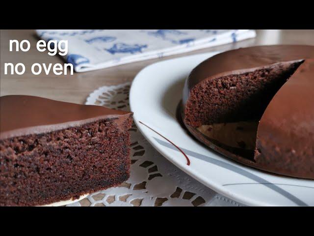 Without an oven, without eggs and without a mixer! Soft chocolate cake prepared in a few minutes!