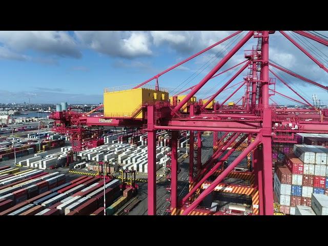 Port of Melbourne   Exporting to the World full length