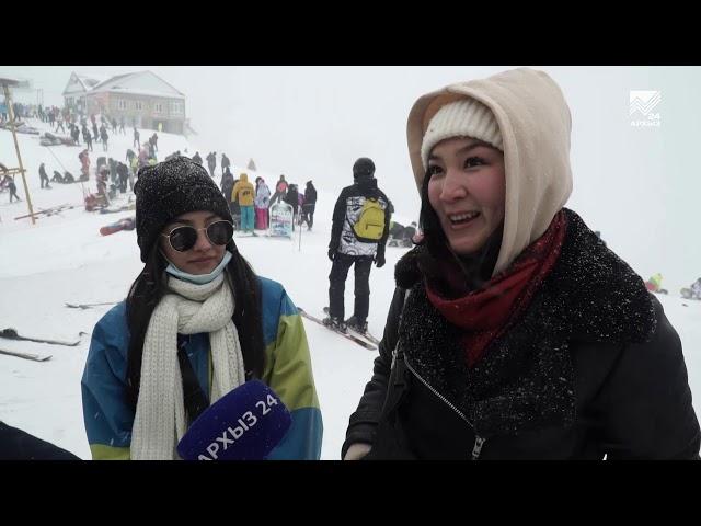 В Домбае наплыв туристов на новогодние праздники