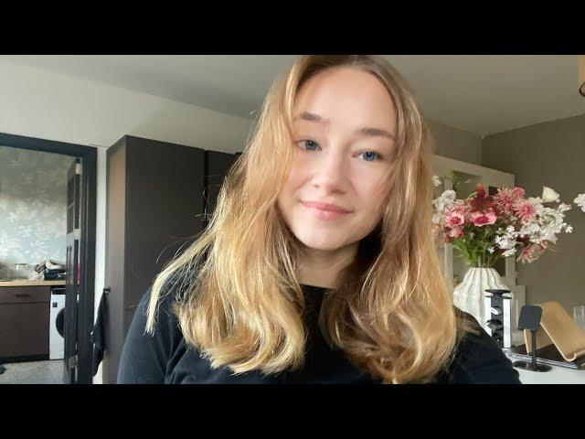 JULIE’S MORNING ROUTINE IN THE NETHERLANDS 