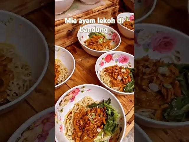 MIE AYAM TER LEKOH SEU BANDUNG NIH.. #food #kuliner #mieayAMBANDUNG #streetfood